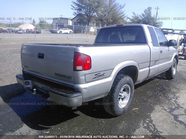 1GCCS19X1W8237930 - 1998 CHEVROLET S TRUCK S10 SILVER photo 4