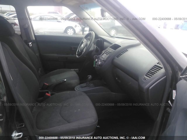 KNDJT2A53C7465322 - 2012 KIA SOUL BLACK photo 8