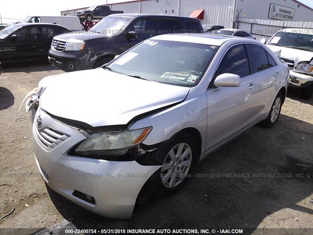 4T1BK46K18U059836 - 2008 TOYOTA CAMRY LE/XLE/SE ვერცხლისფერი ფოტო 2