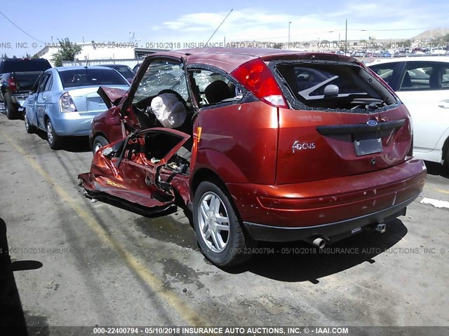 3FAFP3130YR240960 - 2000 FORD FOCUS ZX3 ORANGE photo 3