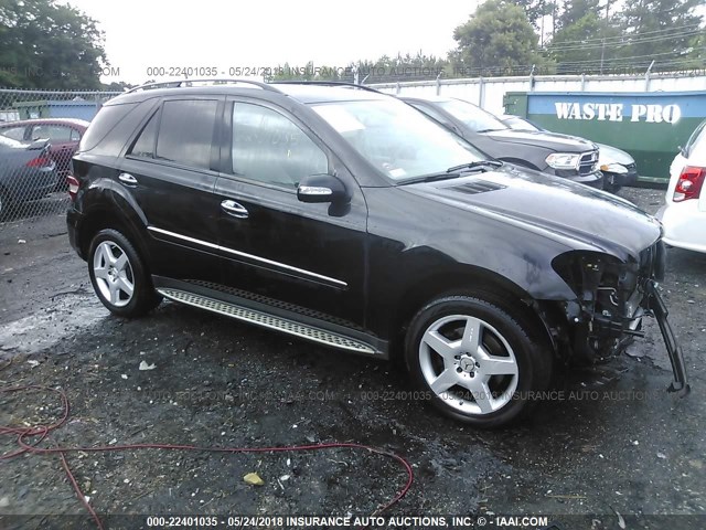 4JGBB72E08A387056 - 2008 MERCEDES-BENZ ML 550 BLACK photo 1