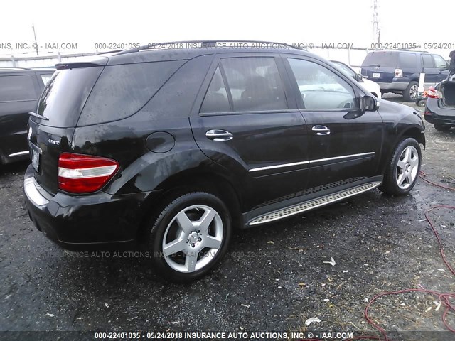 4JGBB72E08A387056 - 2008 MERCEDES-BENZ ML 550 BLACK photo 4