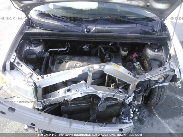 JTLKT324064053921 - 2006 TOYOTA SCION XB SILVER photo 10