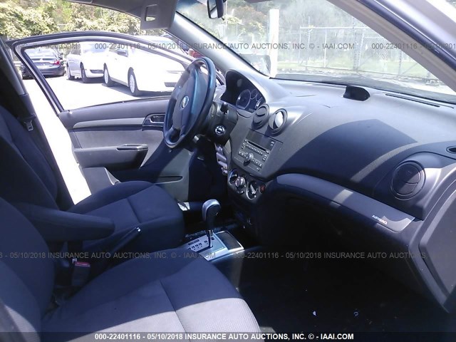 KL1TD56E39B383541 - 2009 CHEVROLET AVEO LS/LT 银色 照片 5