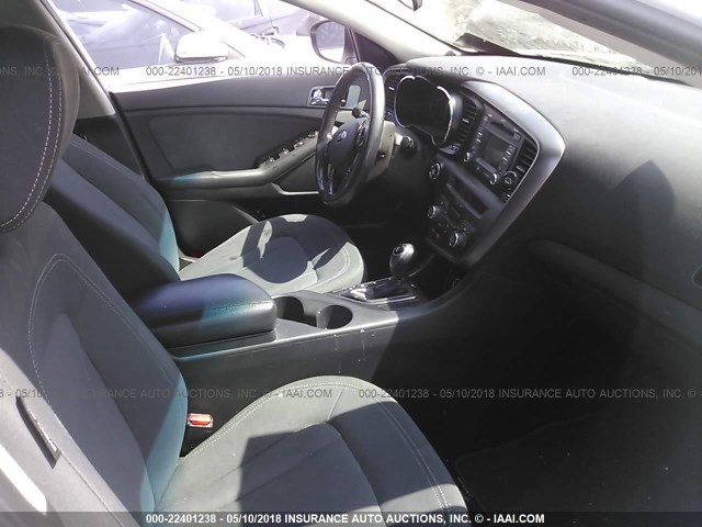 KNAGM4AD2C5033209 - 2012 KIA OPTIMA HYBRID WHITE photo 5
