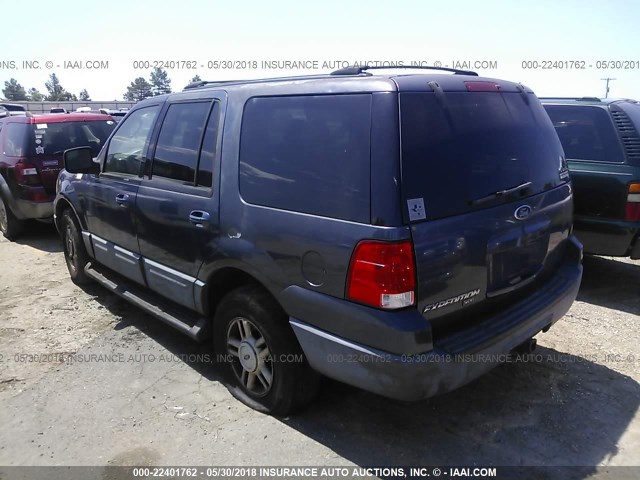 1FMRU15W14LB23515 - 2004 FORD EXPEDITION XLT BLUE photo 3