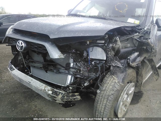 JTEBU5JR6H5475718 - 2017 TOYOTA 4RUNNER SR5 PREM/LTDL/TRAIL/TRD GRAY photo 6