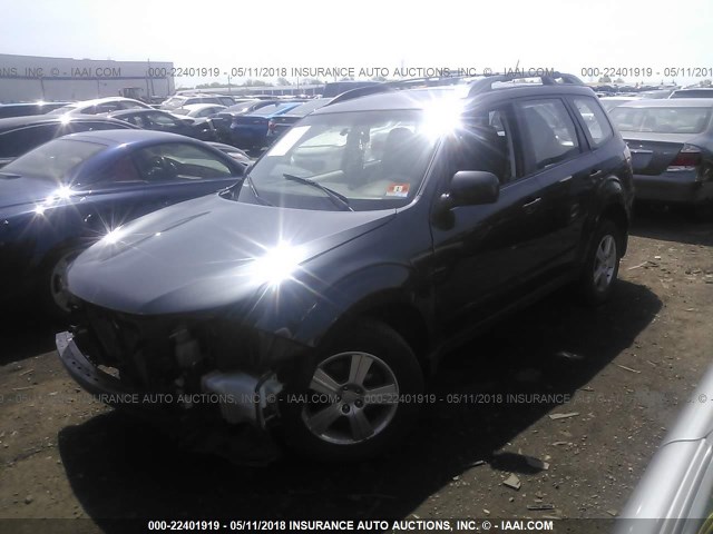 JF2SHABC1CG440370 - 2012 SUBARU FORESTER 2.5X GRAY photo 2