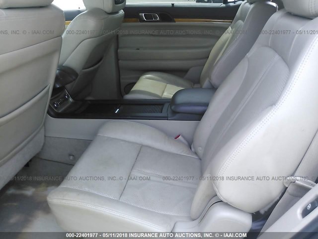 2LMHJ5AT2BBJ54975 - 2011 LINCOLN MKT WHITE photo 8