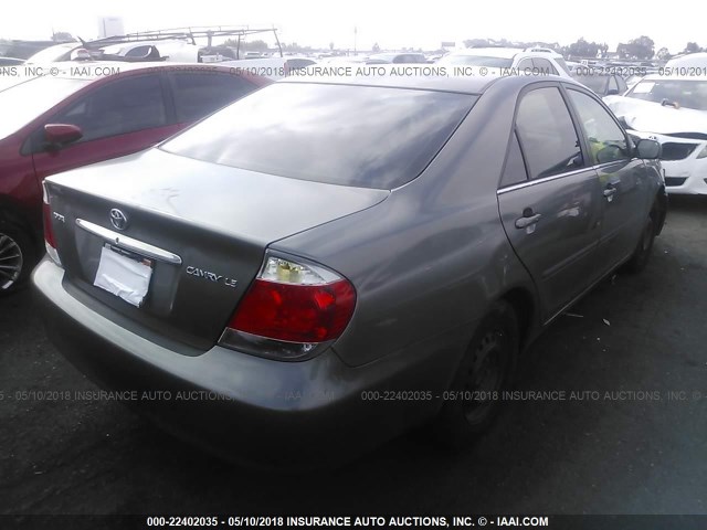 4T1BE32K05U963356 - 2005 TOYOTA CAMRY LE/XLE/SE ნაცრისფერი ფოტო 4