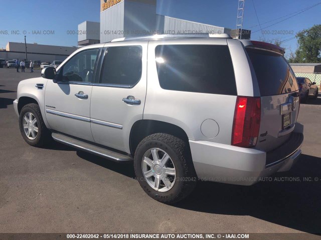 1GYS4AEF8BR235609 - 2011 CADILLAC ESCALADE SILVER photo 3