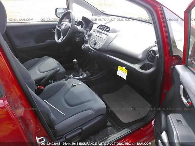 JHMGE8G28AS004680 - 2010 HONDA FIT RED photo 5