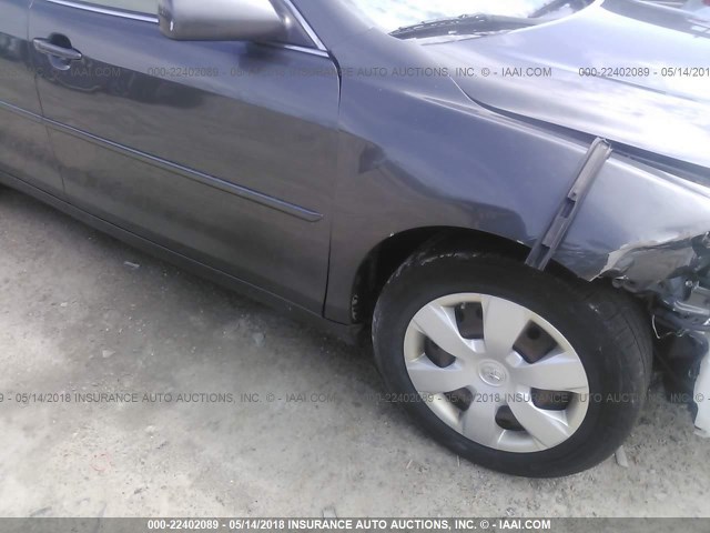 4T4BE46K67R007887 - 2007 TOYOTA CAMRY NEW GENERAT CE/LE/XLE/SE GRAY photo 6