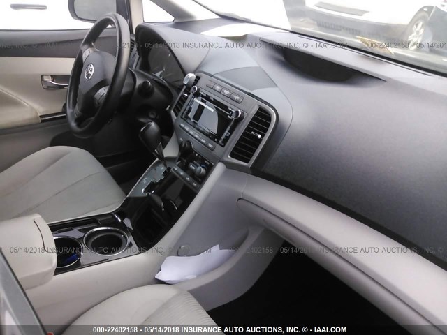 4T3ZA3BB2AU021501 - 2010 TOYOTA VENZA GRAY photo 5