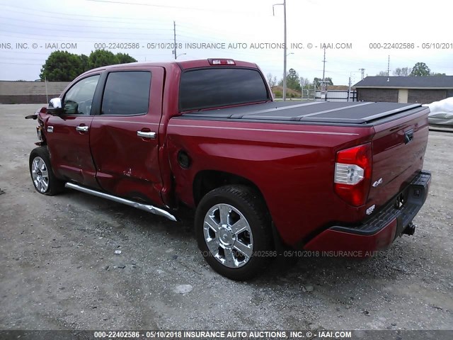 5TFAW5F12JX678189 - 2018 TOYOTA TUNDRA CREWMAX 1794/PLATINUM 红色 照片 3