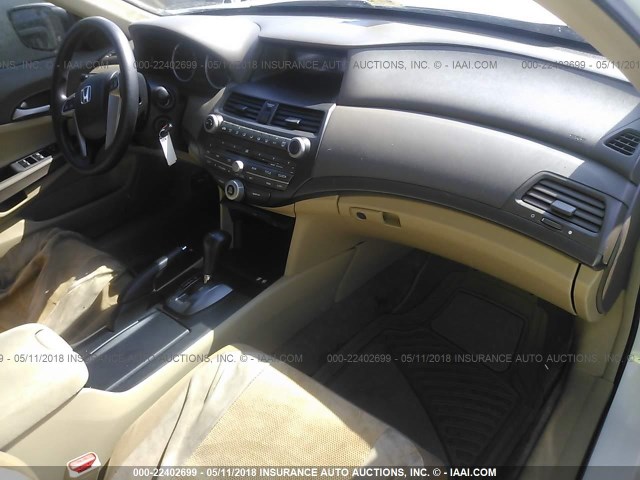 1HGCP26409A082691 - 2009 HONDA ACCORD LXP WHITE photo 5