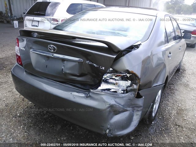 4T1BE30K02U583030 - 2002 TOYOTA CAMRY LE/XLE/SE ნაცრისფერი ფოტო 6