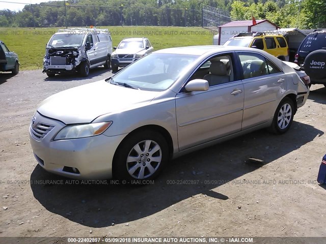 4T1BK46K77U020778 - 2007 TOYOTA CAMRY NEW GENERAT LE/XLE/SE GOLD photo 2