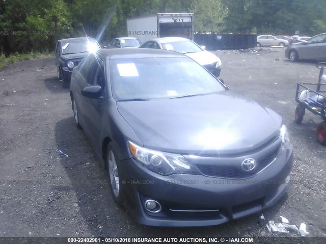 4T1BF1FK8CU085281 - 2012 TOYOTA CAMRY SE/LE/XLE 灰色 照片 1
