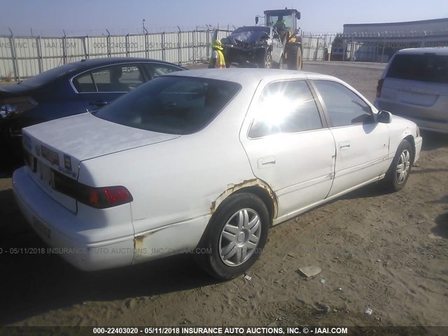 JT2BG22K010535791 - 2001 TOYOTA CAMRY CE/LE/XLE 白色 照片 4