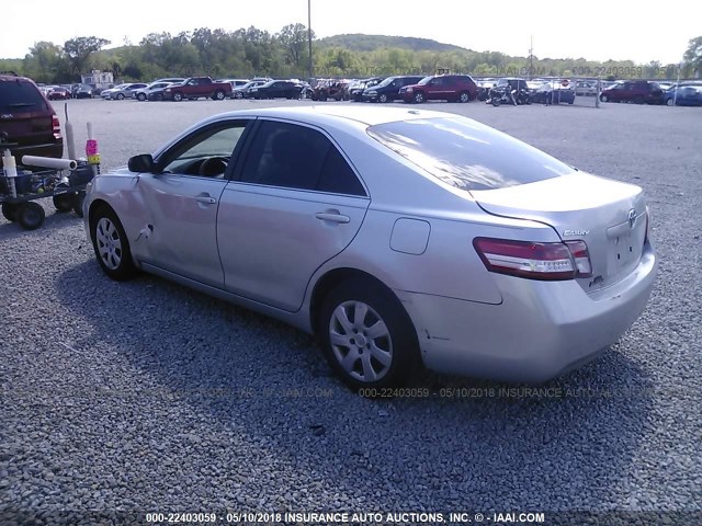 4T1BF3EK1BU718375 - 2011 TOYOTA CAMRY SE/LE/XLE 银色 照片 3
