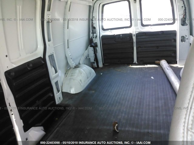 1GCWGFCF3F1149255 - 2015 CHEVROLET EXPRESS G2500  WHITE photo 8