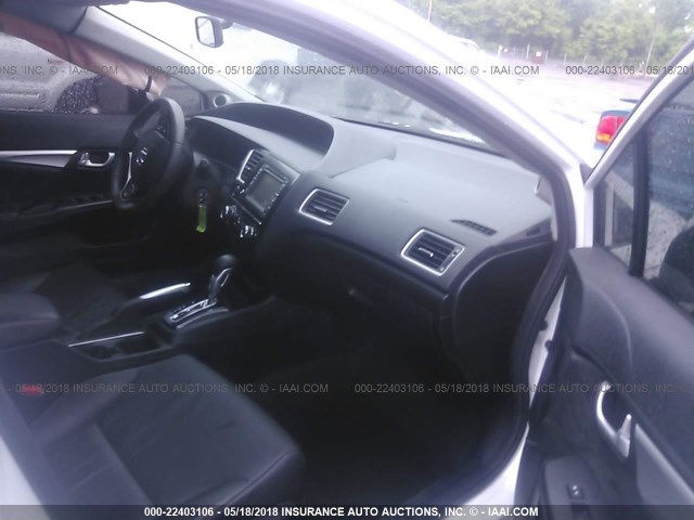 19XFB2F9XDE045031 - 2013 HONDA CIVIC EXL WHITE photo 5