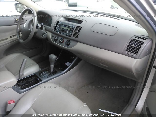 4T1BE30K74U910915 - 2004 TOYOTA CAMRY LE/XLE/SE 棕色 照片 5