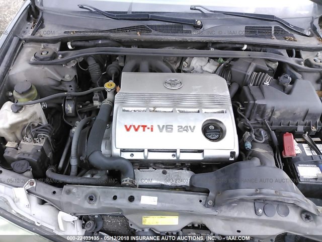 4T1BF30K55U596468 - 2005 TOYOTA CAMRY LE/XLE/SE ნაცრისფერი ფოტო 10