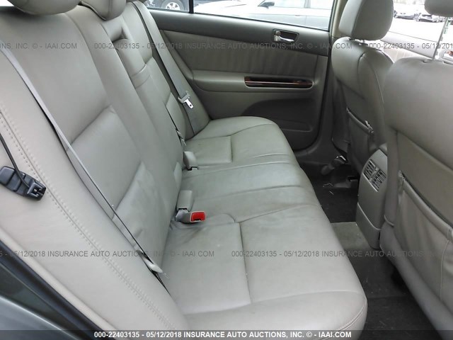 4T1BF30K55U596468 - 2005 TOYOTA CAMRY LE/XLE/SE ნაცრისფერი ფოტო 8