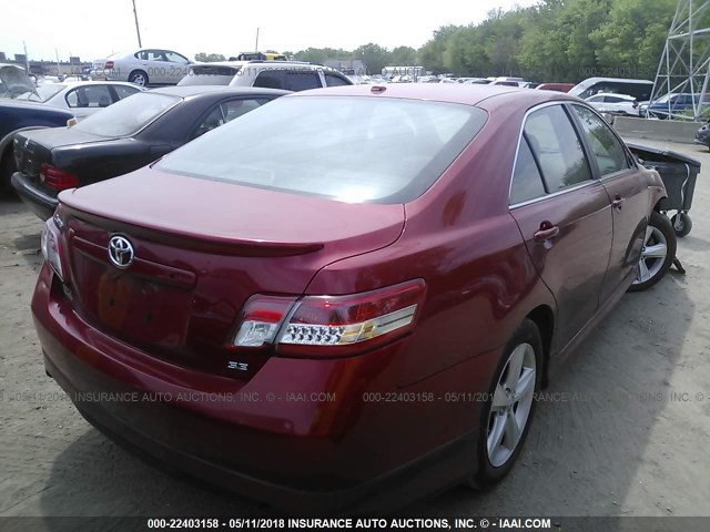 4T1BF3EK3AU087871 - 2010 TOYOTA CAMRY SE/LE/XLE წითელი ფოტო 4