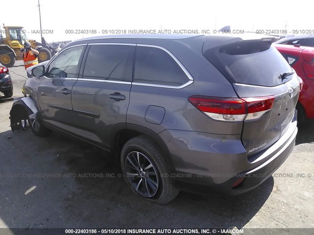 5TDKZRFH6HS518297 - 2017 TOYOTA HIGHLANDER SE/XLE GRAY photo 3