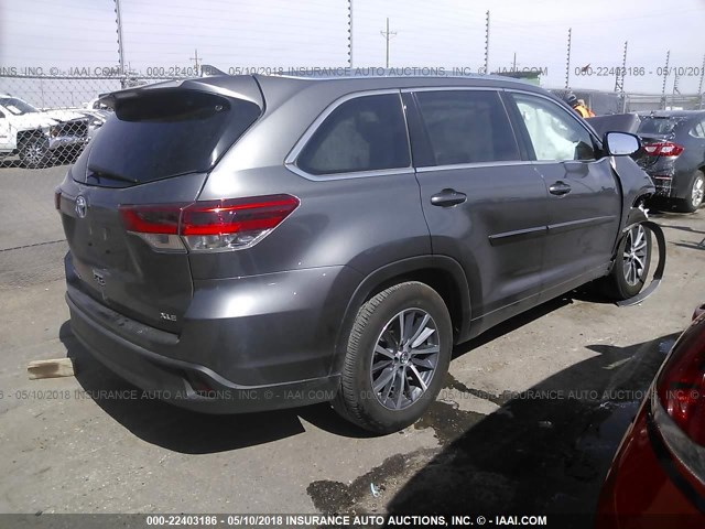 5TDKZRFH6HS518297 - 2017 TOYOTA HIGHLANDER SE/XLE GRAY photo 4