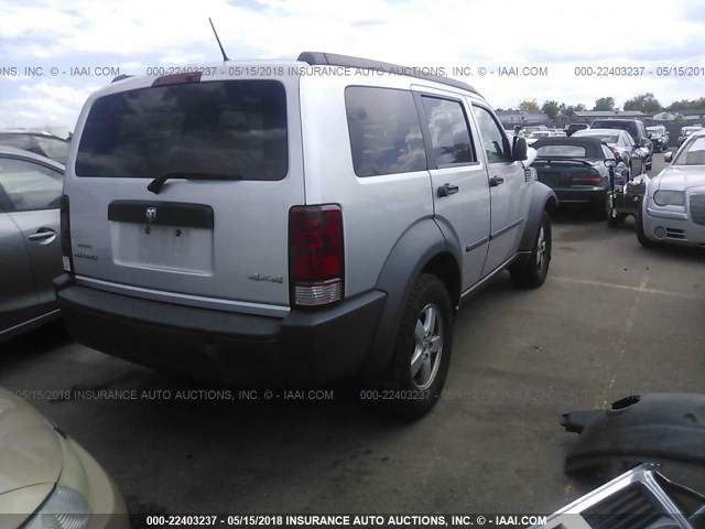 1D8GU28K97W734424 - 2007 DODGE NITRO SXT SILVER photo 4