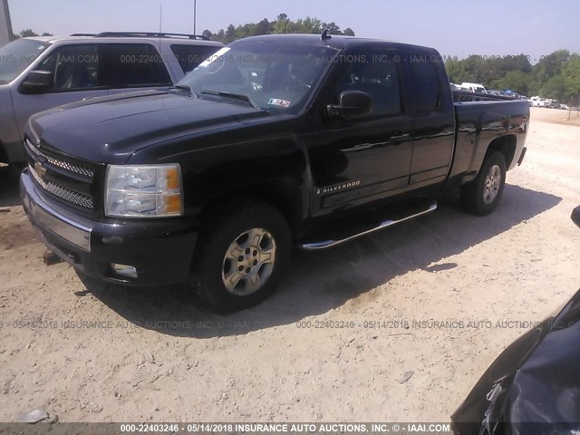 2GCEK19J181103753 - 2008 CHEVROLET SILVERADO K1500 BLACK photo 2