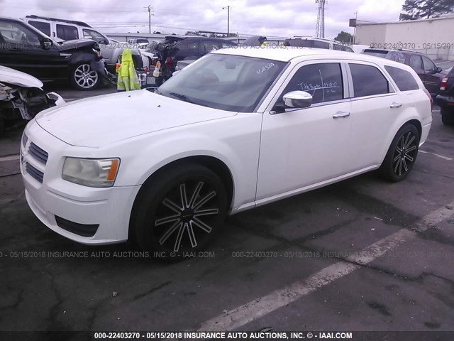 2D4FV47T08H168380 - 2008 DODGE MAGNUM WHITE photo 2