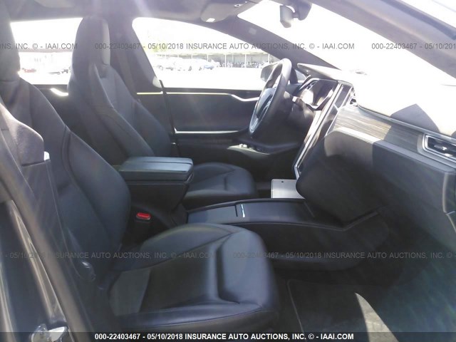 5YJSA1E46GF131226 - 2016 TESLA MODEL S GRAY photo 5