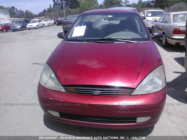 3FAFP37363R107426 - 2003 FORD FOCUS ZX5 RED photo 6
