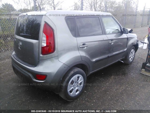 KNDJT2A54D7510737 - 2013 KIA SOUL SILVER photo 4