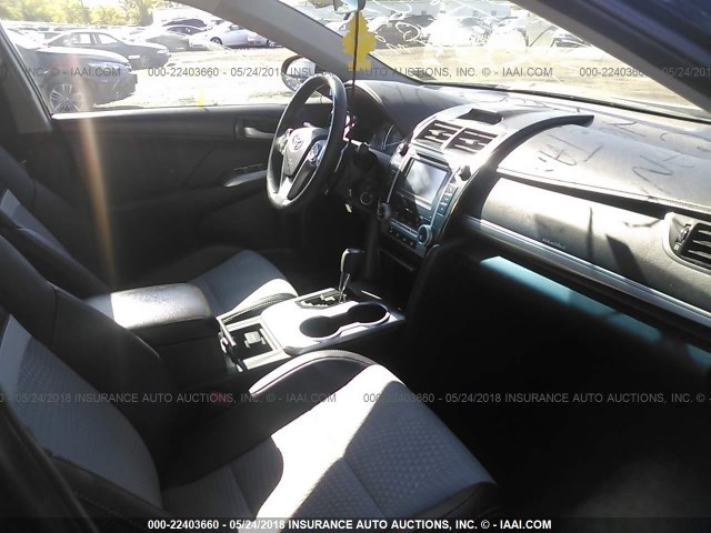 4T1BF1FK2EU305825 - 2014 TOYOTA CAMRY L/SE/LE/XLE 黑色 照片 5