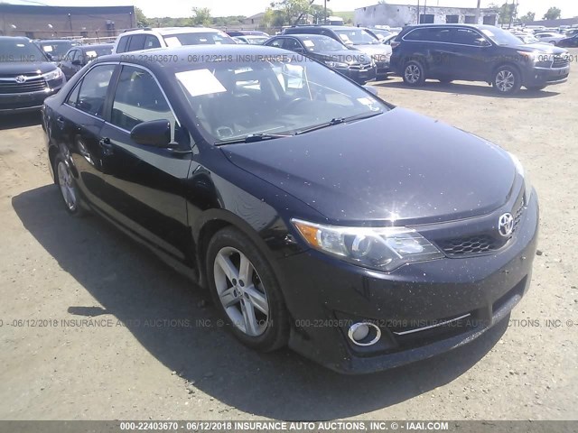 4T1BF1FK5CU570039 - 2012 TOYOTA CAMRY SE/LE/XLE BLACK photo 1