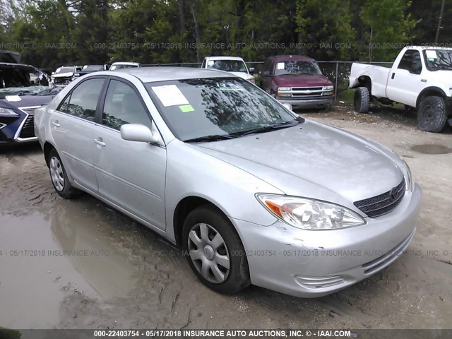 4T1BE32K33U145827 - 2003 TOYOTA CAMRY LE/XLE/SE SILVER photo 1