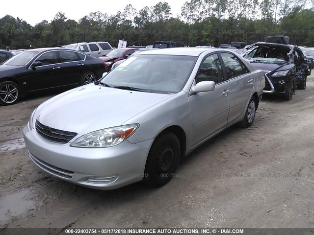 4T1BE32K33U145827 - 2003 TOYOTA CAMRY LE/XLE/SE SILVER photo 2