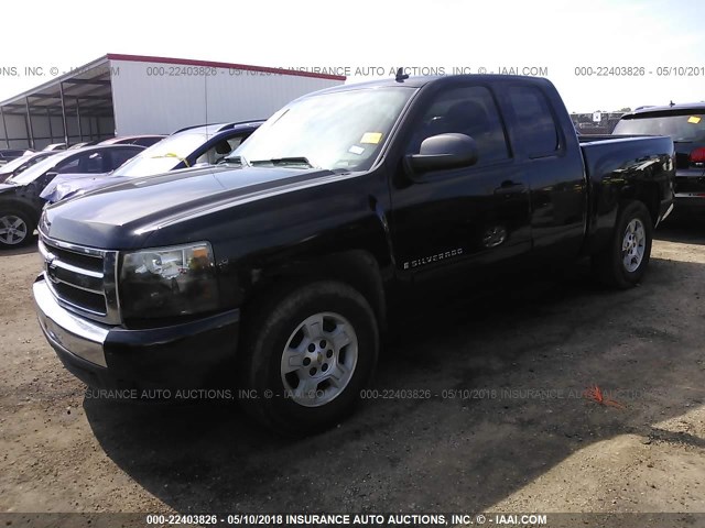 1GCEC19J17Z500284 - 2007 CHEVROLET SILVERADO C1500 BLACK photo 2