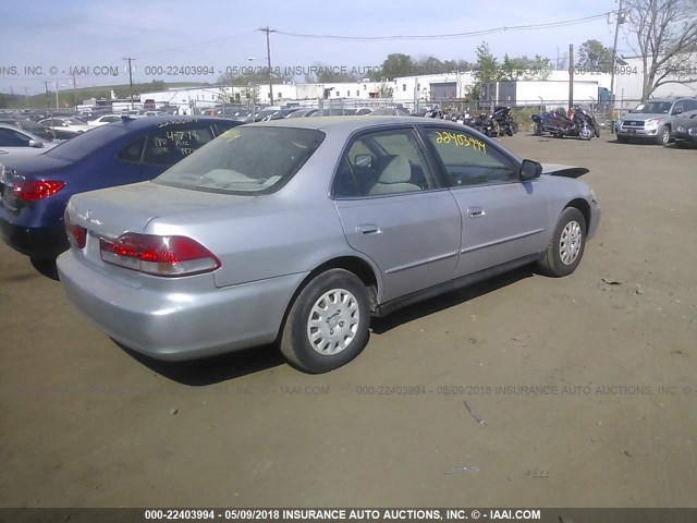 1HGCF86631A047901 - 2001 HONDA ACCORD VALUE SILVER photo 4