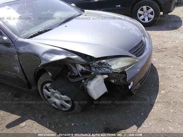 4T1BE32KX4U874232 - 2004 TOYOTA CAMRY LE/XLE/SE 灰色 照片 6