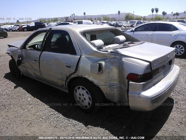 JT2BG22K0X0331775 - 1999 TOYOTA CAMRY LE/XLE GOLD photo 3