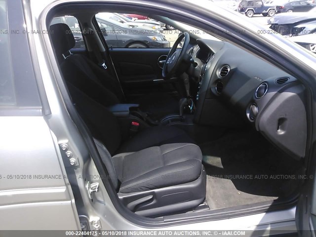 2G2WP552161137057 - 2006 PONTIAC GRAND PRIX ვერცხლისფერი ფოტო 5