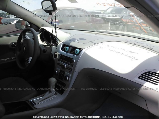 1G1ZC5EUXCF296940 - 2012 CHEVROLET MALIBU 1LT 银色 照片 5