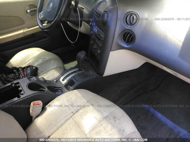 2G2WS522241102527 - 2004 PONTIAC GRAND PRIX GT2 თეთრი ფოტო 5